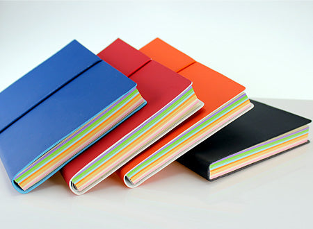 Libreta de notas "High Class" con elegante cubierta de PU en diversos colores. Set de 12 unidades