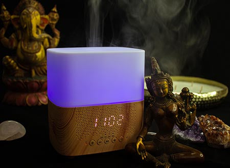 Difusor de Aroma "Lujoso", con luz ambiental, reloj despertador y altavoces.
