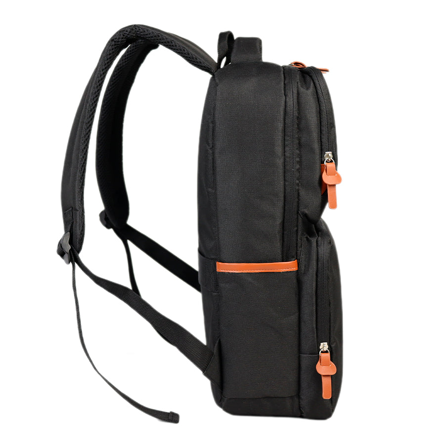 Mochila Porta-Notebook Nueva temporada modelo Jazz. Tamaño: 27.5x41x9.5 cm aprox