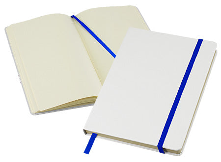 Cuaderno del modelo "Whiteskine" en tamaño A5. Tamaño: 14.2 x 21.3 x 1.3 cm. Set de 12 unidades