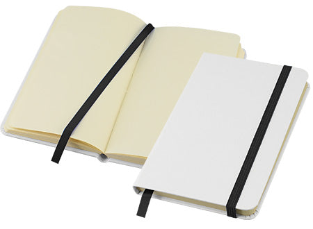 Libreta A6 de modelo "Whiteskine", fabricada en cartón piedray forrada PU. Set 12 unidades