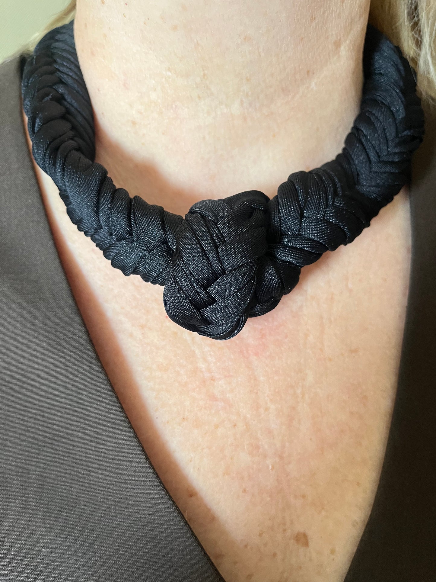 Joyeria artesanal textil elasticado/ hecho a mano